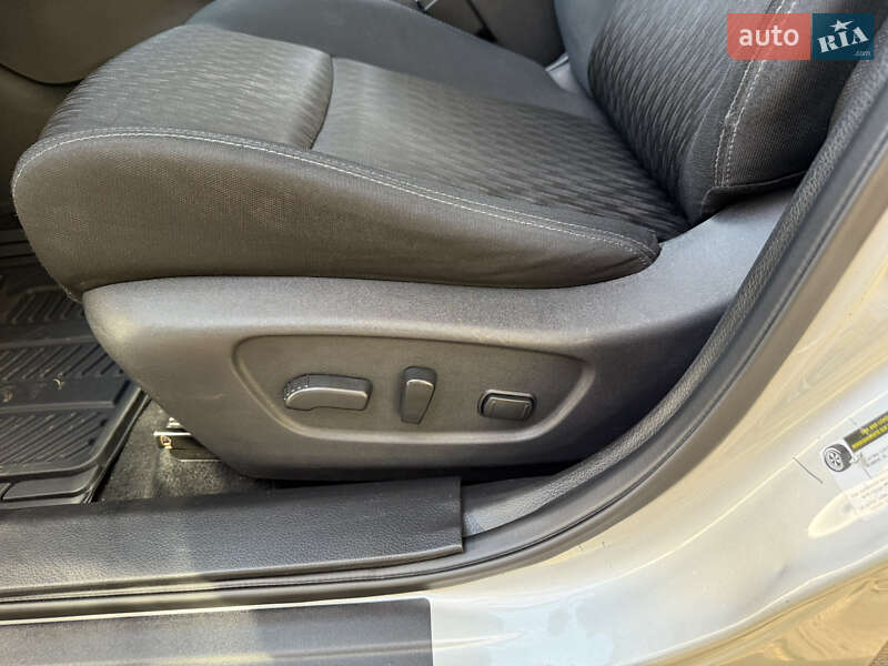 Внедорожник / Кроссовер Nissan Rogue 2019 в Ровно