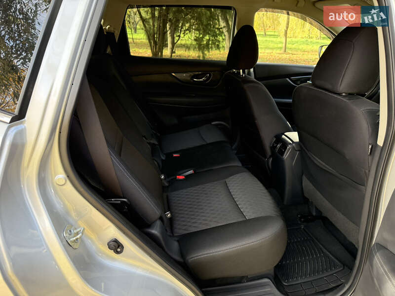 Внедорожник / Кроссовер Nissan Rogue 2019 в Ровно