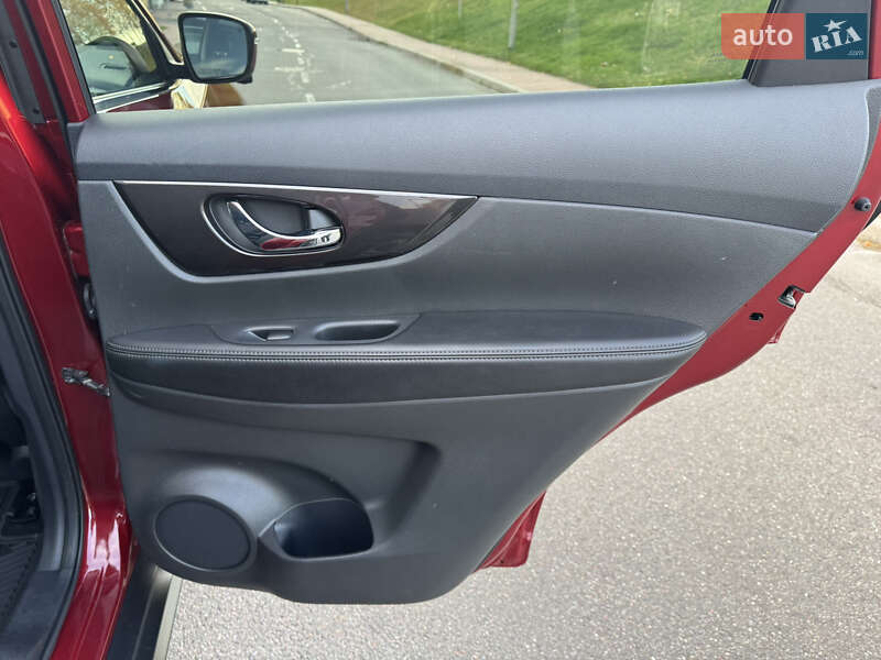 Позашляховик / Кросовер Nissan Rogue 2018 в Києві