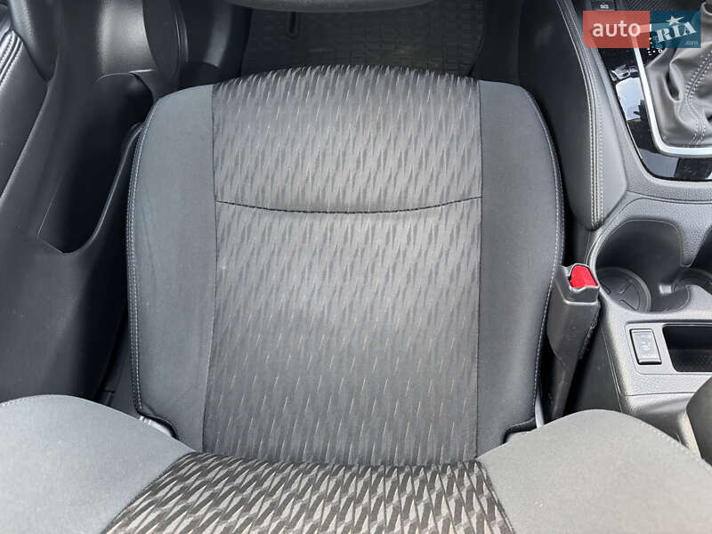 Позашляховик / Кросовер Nissan Rogue 2018 в Києві