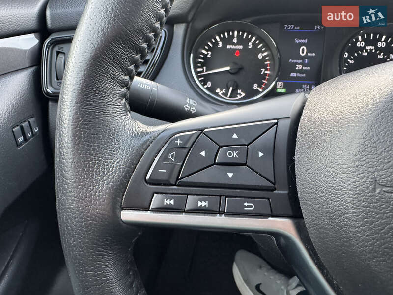 Позашляховик / Кросовер Nissan Rogue 2018 в Києві