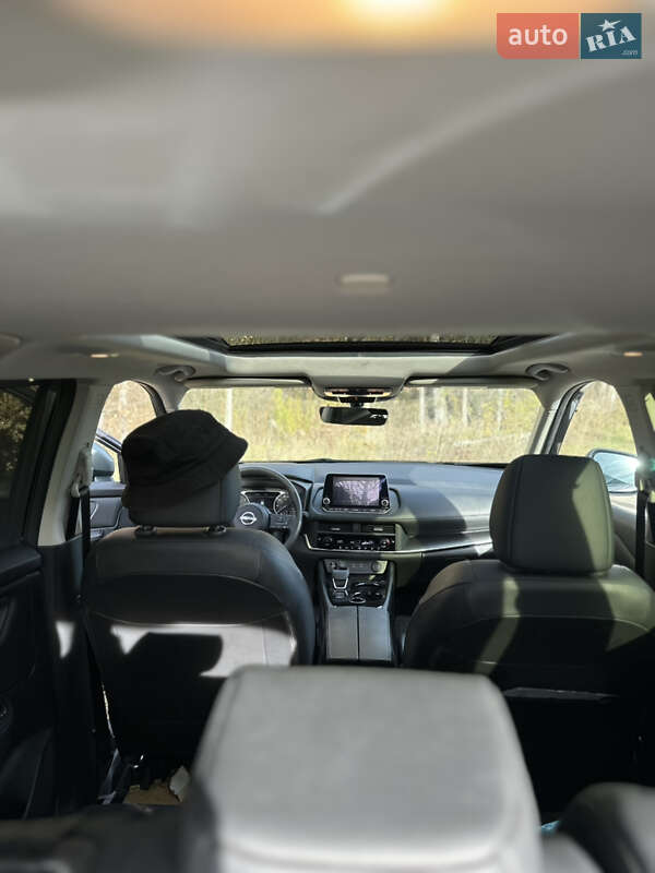 Внедорожник / Кроссовер Nissan Rogue 2024 в Киеве