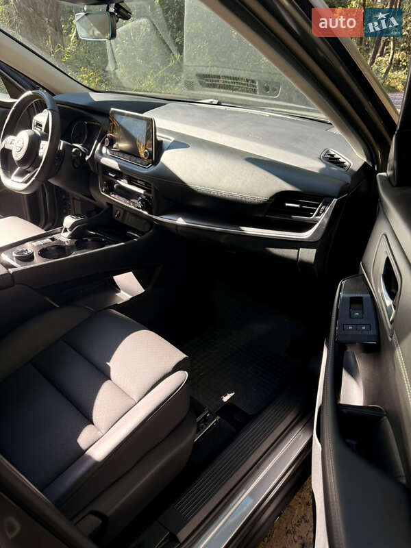 Внедорожник / Кроссовер Nissan Rogue 2024 в Киеве