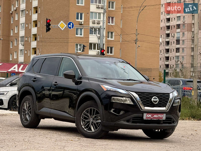 Внедорожник / Кроссовер Nissan Rogue 2021 в Киеве