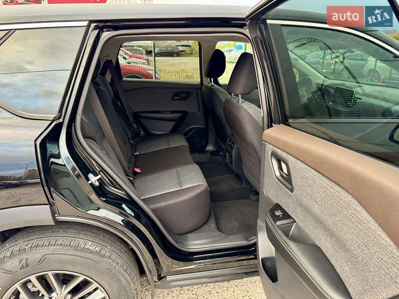 Внедорожник / Кроссовер Nissan Rogue 2021 в Киеве