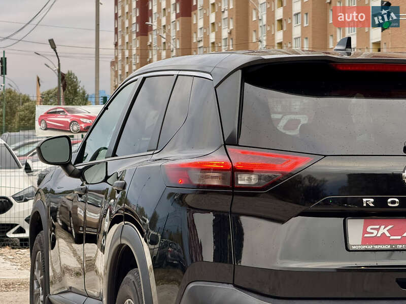 Внедорожник / Кроссовер Nissan Rogue 2021 в Киеве