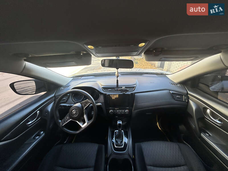 Позашляховик / Кросовер Nissan Rogue 2017 в Запоріжжі