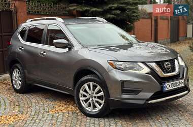 Внедорожник / Кроссовер Nissan Rogue 2018 в Харькове
