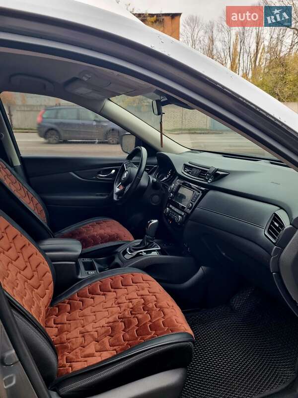 Внедорожник / Кроссовер Nissan Rogue 2018 в Харькове