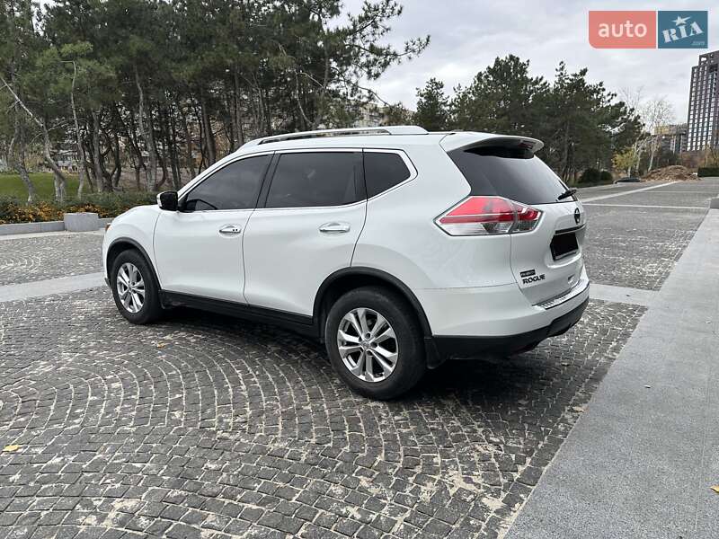 Внедорожник / Кроссовер Nissan Rogue 2016 в Днепре