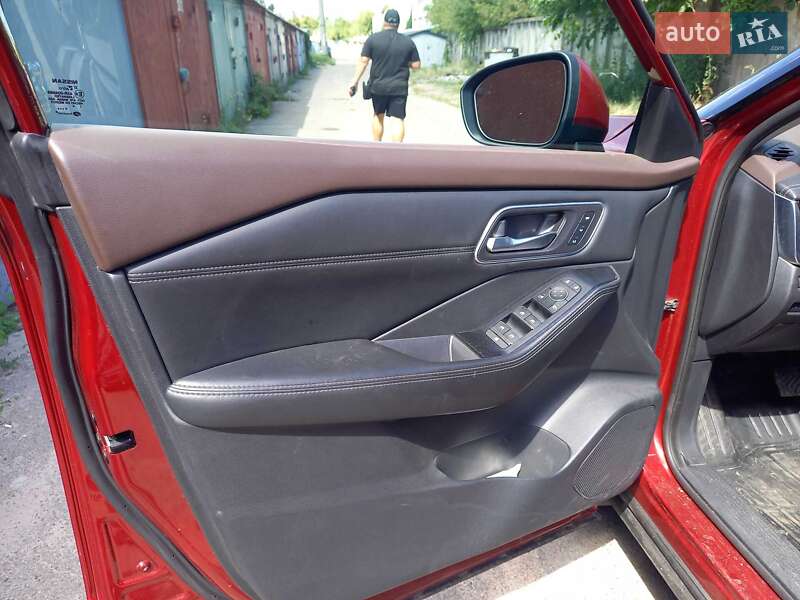 Внедорожник / Кроссовер Nissan Rogue 2020 в Черкассах