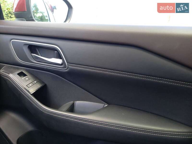 Внедорожник / Кроссовер Nissan Rogue 2020 в Черкассах