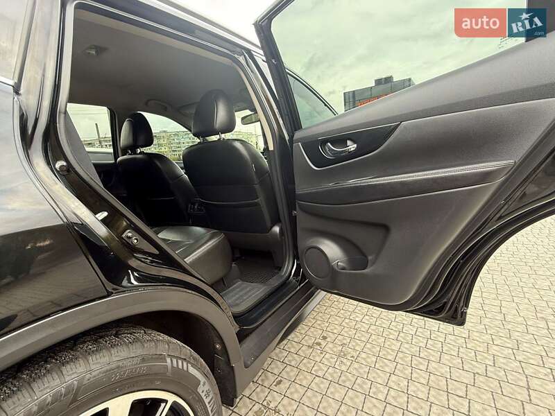 Позашляховик / Кросовер Nissan Rogue 2019 в Полтаві