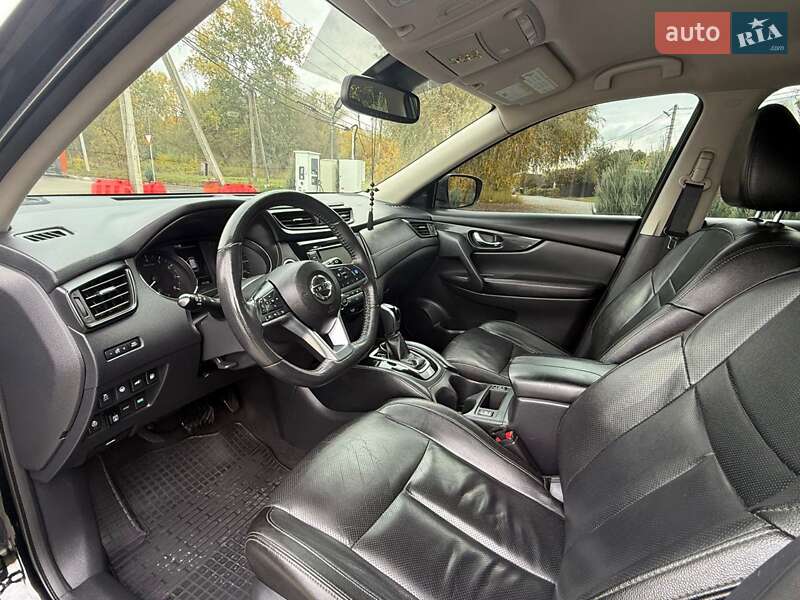 Позашляховик / Кросовер Nissan Rogue 2019 в Полтаві