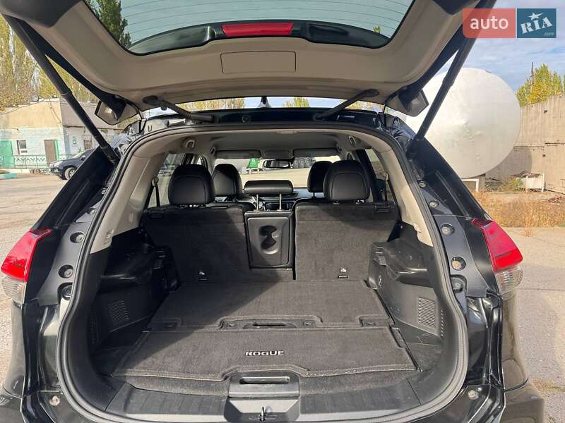 Позашляховик / Кросовер Nissan Rogue 2017 в Запоріжжі