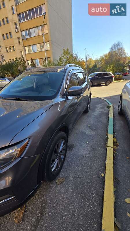 Внедорожник / Кроссовер Nissan Rogue 2015 в Киеве