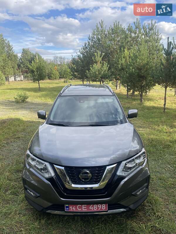 Внедорожник / Кроссовер Nissan Rogue 2019 в Бродах