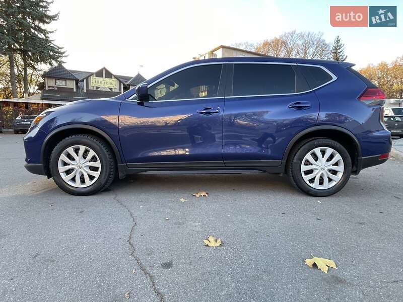 Позашляховик / Кросовер Nissan Rogue 2017 в Вінниці