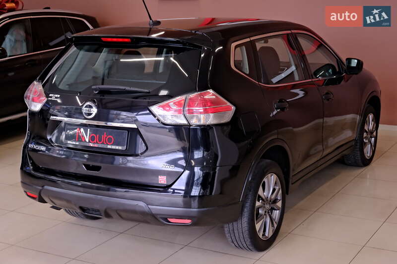 Позашляховик / Кросовер Nissan Rogue 2016 в Одесі