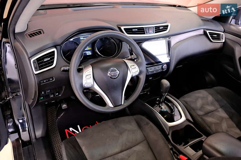 Позашляховик / Кросовер Nissan Rogue 2016 в Одесі