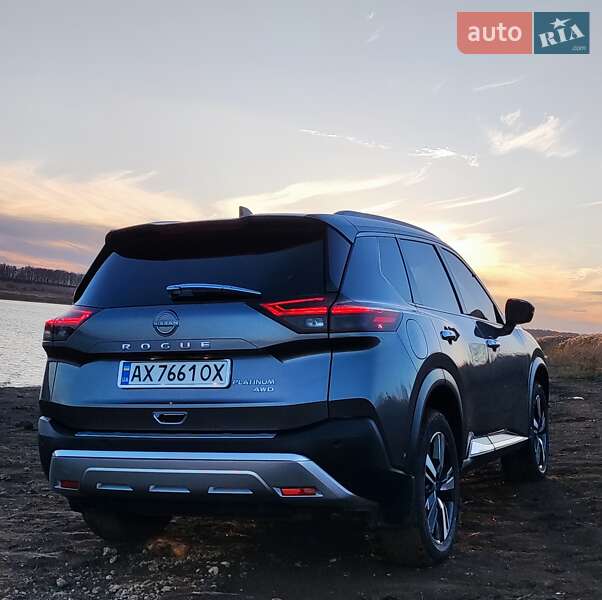 Внедорожник / Кроссовер Nissan Rogue 2022 в Первомайске