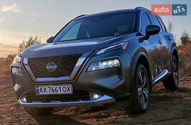 Внедорожник / Кроссовер Nissan Rogue 2022 в Первомайске