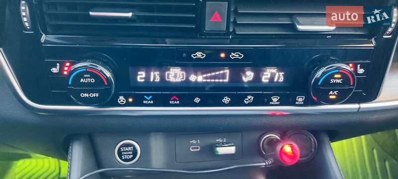 Внедорожник / Кроссовер Nissan Rogue 2022 в Первомайске