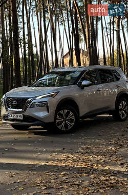 Внедорожник / Кроссовер Nissan Rogue 2022 в Киеве