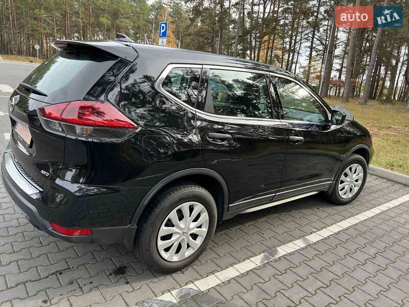 Внедорожник / Кроссовер Nissan Rogue 2018 в Маневичах