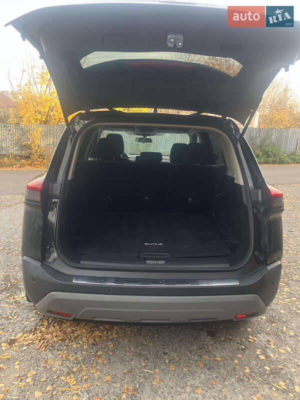 Внедорожник / Кроссовер Nissan Rogue 2021 в Обухове