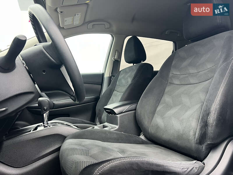 Внедорожник / Кроссовер Nissan Rogue 2015 в Одессе