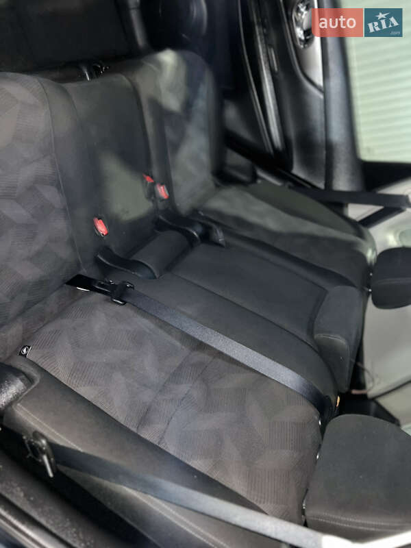 Внедорожник / Кроссовер Nissan Rogue 2015 в Ровно фото 55 Внедорожник / Кроссовер Nissan Rogue 2015 в Ровно