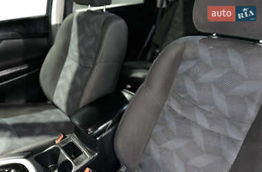 Позашляховик / Кросовер Nissan Rogue 2015 в Рівному