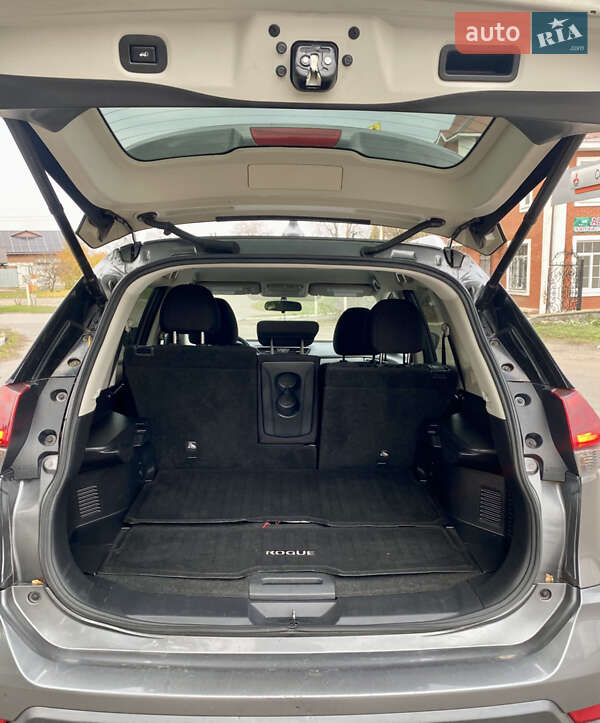 Внедорожник / Кроссовер Nissan Rogue 2018 в Лубнах