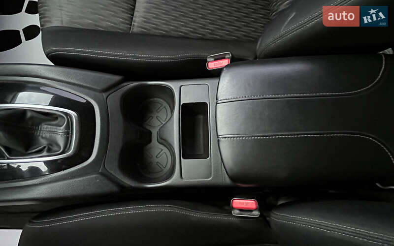 Внедорожник / Кроссовер Nissan Rogue 2017 в Коломые