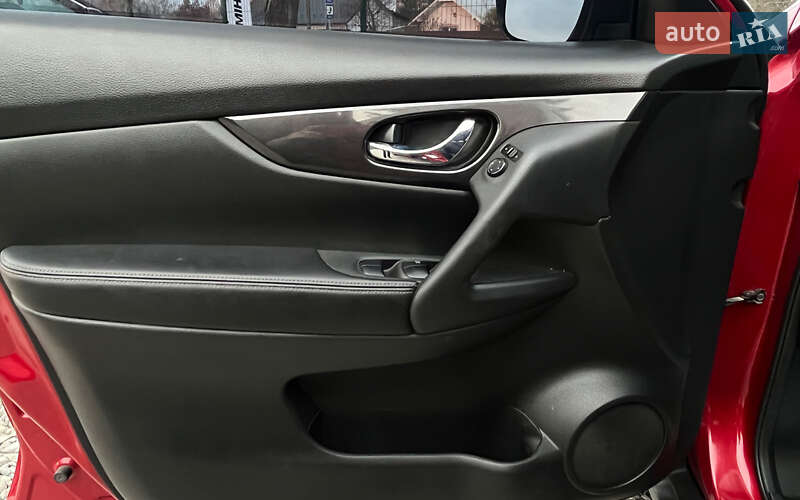 Внедорожник / Кроссовер Nissan Rogue 2017 в Коломые