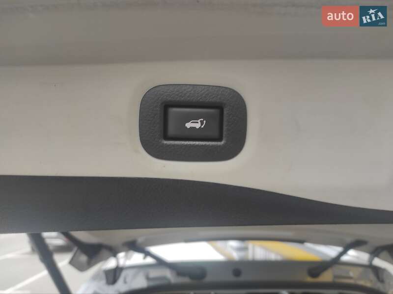 Внедорожник / Кроссовер Nissan Rogue 2018 в Киеве фото 5 Внедорожник / Кроссовер Nissan Rogue 2018 в Киеве