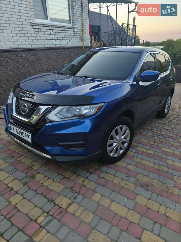 Внедорожник / Кроссовер Nissan Rogue 2017 в Ракитном