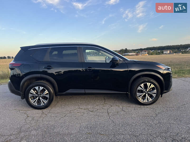 Внедорожник / Кроссовер Nissan Rogue 2022 в Киеве