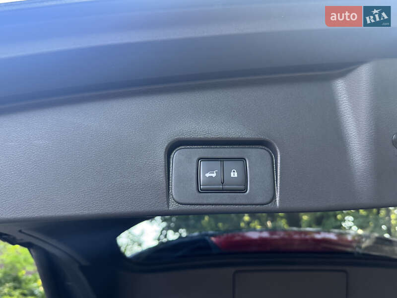 Внедорожник / Кроссовер Nissan Rogue 2022 в Киеве