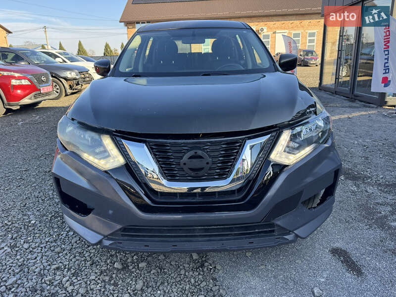 Позашляховик / Кросовер Nissan Rogue 2017 в Луцьку