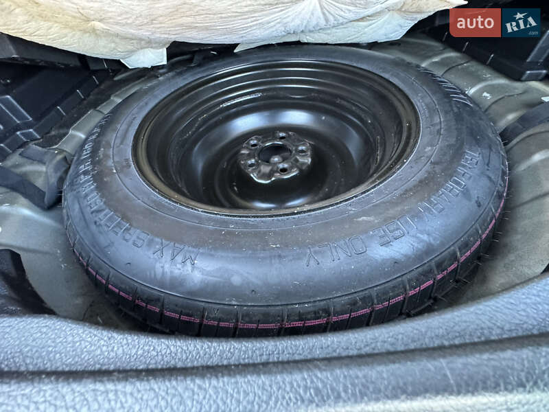 Позашляховик / Кросовер Nissan Rogue 2017 в Луцьку