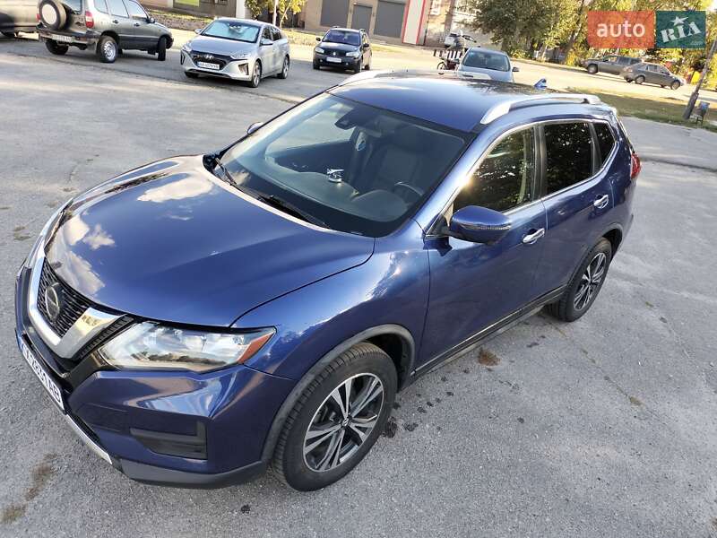 Позашляховик / Кросовер Nissan Rogue 2018 в Харкові