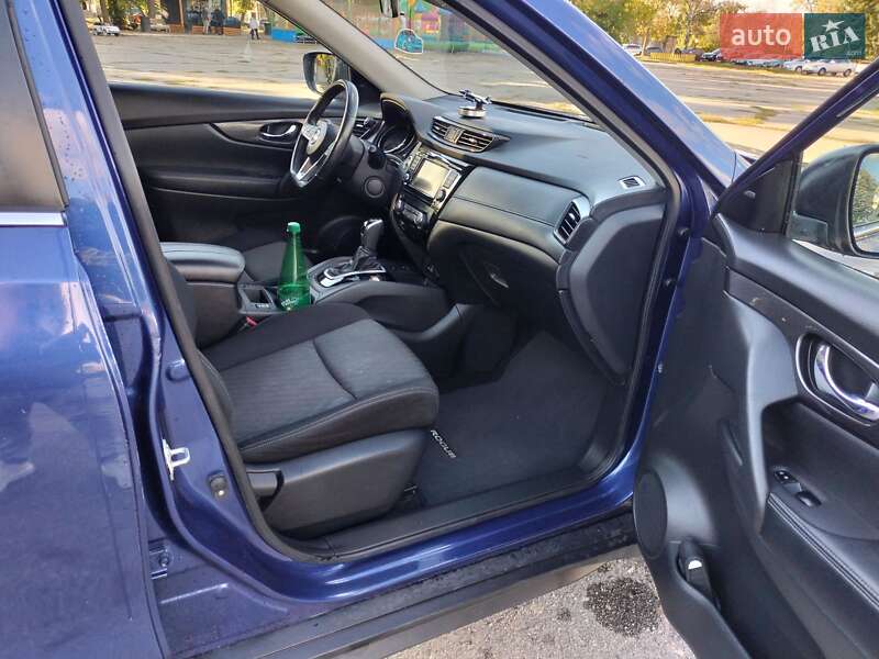 Позашляховик / Кросовер Nissan Rogue 2018 в Харкові