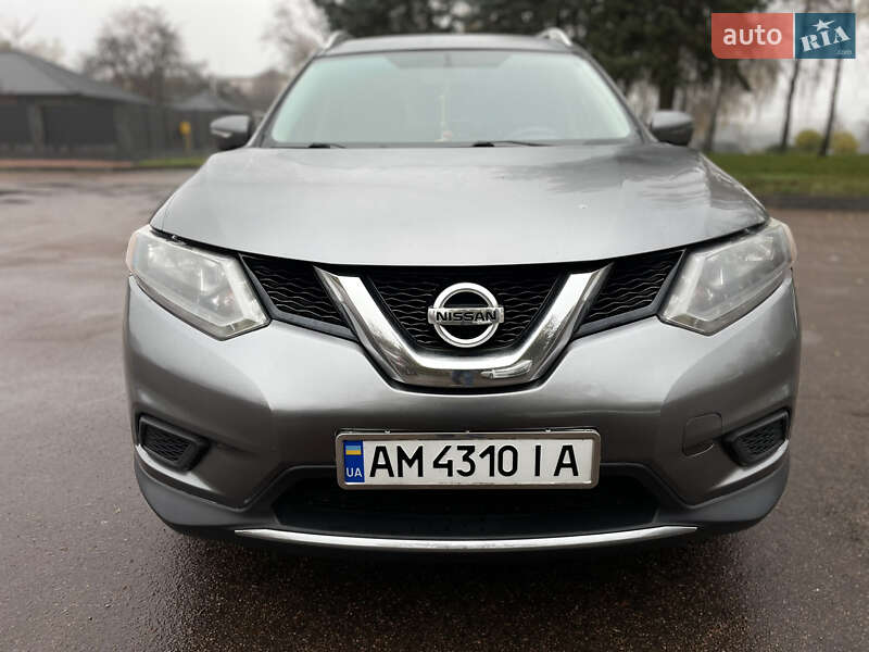 Позашляховик / Кросовер Nissan Rogue 2015 в Житомирі
