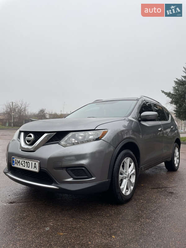 Позашляховик / Кросовер Nissan Rogue 2015 в Житомирі