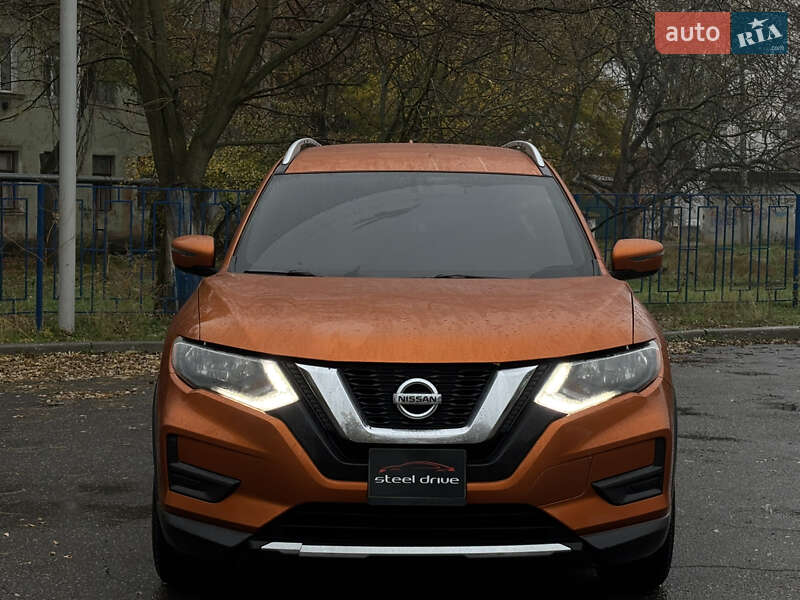 Позашляховик / Кросовер Nissan Rogue 2016 в Миколаєві