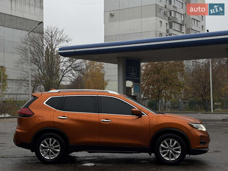 Позашляховик / Кросовер Nissan Rogue 2016 в Миколаєві
