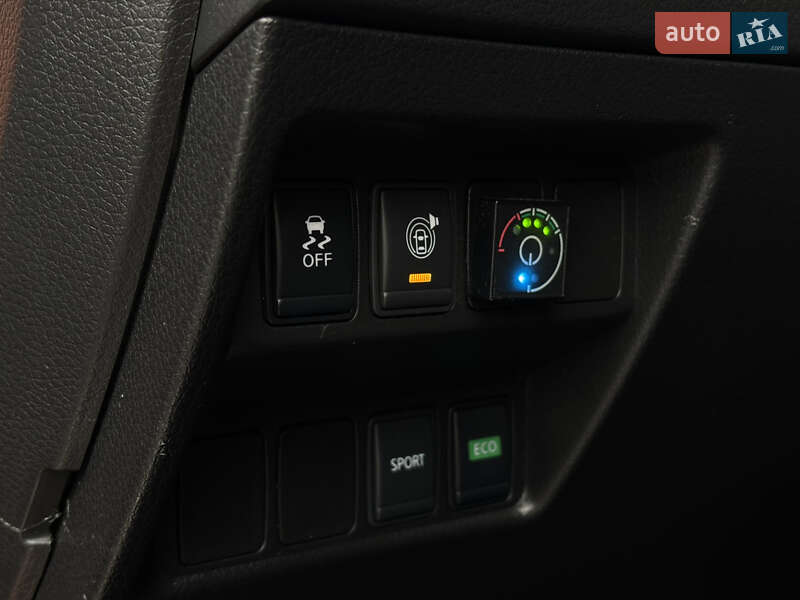 Позашляховик / Кросовер Nissan Rogue 2016 в Миколаєві