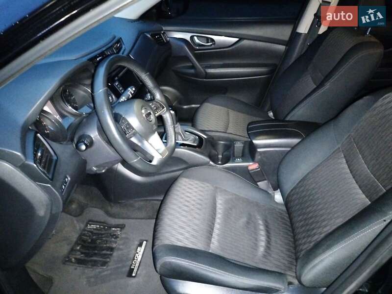 Внедорожник / Кроссовер Nissan Rogue 2018 в Харькове